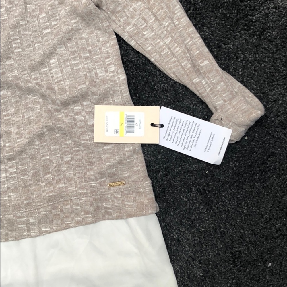 Never use blouse - Picture 3 of 3